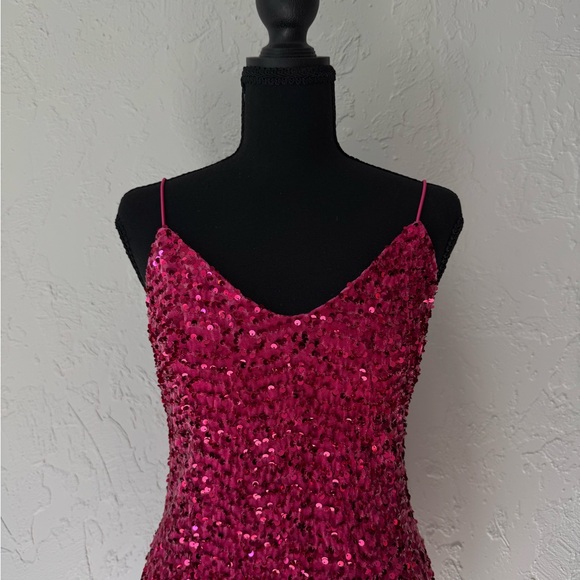 Francesca’s pink sequin dress - Picture 6 of 7